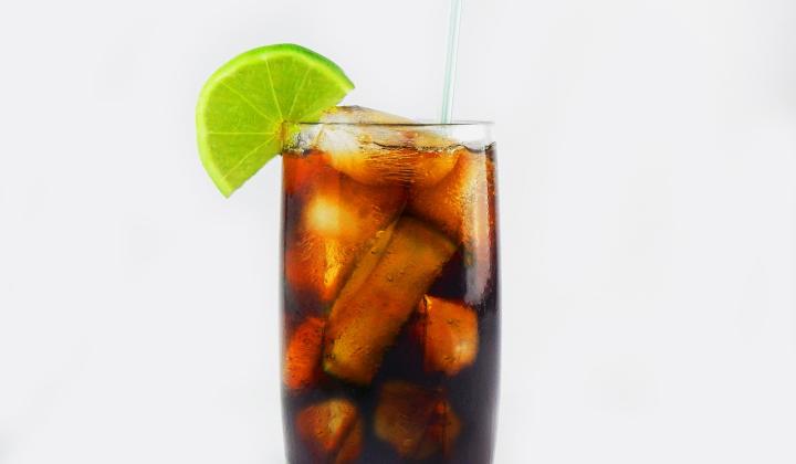 Jak připravit Cuba Libre | recept Jak připravit Cuba Libre | recept
