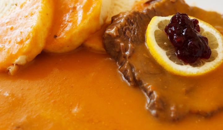 Jak připravit tradiční svíčkovou | recept Jak připravit tradiční svíčkovou | recept