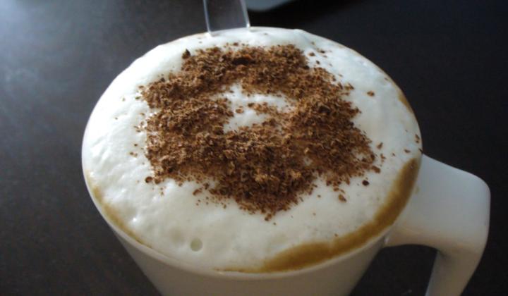 Jak připravit domácí ledovou kávu se zmrzlinou | recept Jak připravit domácí ledovou kávu se zmrzlinou | recept