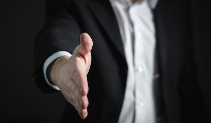 Jak odolat trikům a manipulaci pouličních prodejců Jak odolat trikům a manipulaci pouličních prodejců