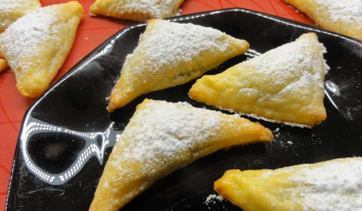 Jak upéct šátečky z tvarohového těsta | recept bez cukru