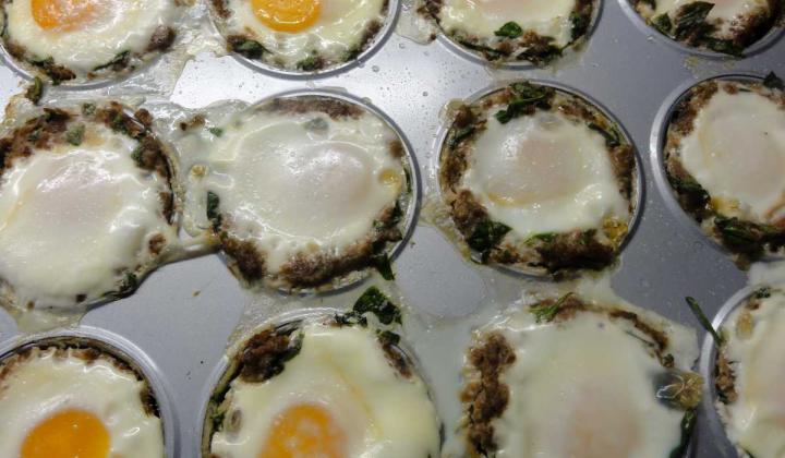 Jak upéct hnízda z mletého masa s vejci | recept Jak upéct hnízda z mletého masa s vejci | recept