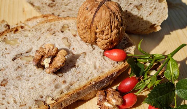 Jak upéct ořechový chléb | recept
