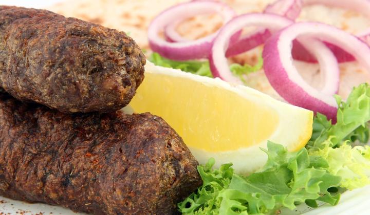 Jak udělat sekanou s krupkami v kastrolu | recept Jak udělat sekanou s krupkami v kastrolu | recept