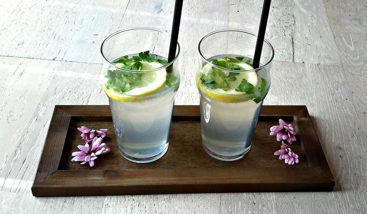 Jak připravit domácí zázvorovo-mátovou limonádu s citronem | recept Jak připravit domácí zázvorovo-mátovou limonádu s citronem | recept