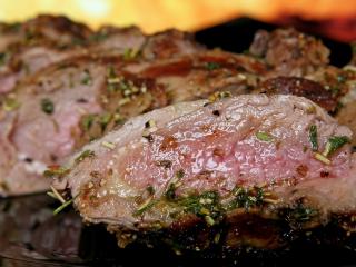 Jak udělat skopovou pečeni na česneku | recept Jak udělat skopovou pečeni na česneku | recept