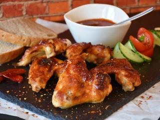 Jak udělat pečená kuřecí křidélka Kuej-Fej | recept Jak udělat pečená kuřecí křidélka Kuej-Fej | recept