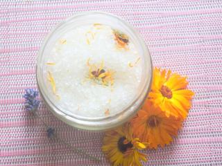 Jak vyrobit solný peeling na chodidla | návod Jak vyrobit solný peeling na chodidla | návod