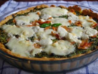 Jak upéct slaný koláč s lososem a špenátem | recept Jak upéct slaný koláč s lososem a špenátem | recept