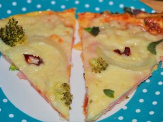 Jak upéct zdravou květákovou pizzu | recept Jak upéct zdravou květákovou pizzu | recept