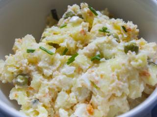 Jak připravit zdravý a lehký bramborový salát | recept Jak připravit zdravý a lehký bramborový salát | recept