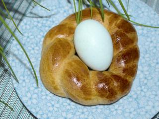 Jak upéct kynuté velikonoční věnečky | recept Jak upéct kynuté velikonoční věnečky | recept