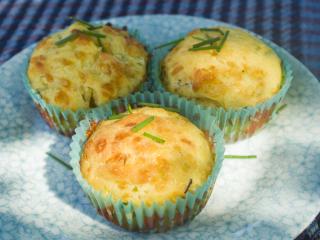 Jak upéct slané muffiny s feferonkami a sýrem | recept Jak upéct slané muffiny s feferonkami a sýrem | recept