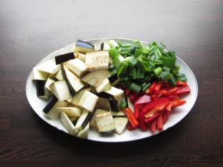 Jak na rychlou lilkovou pánev načerno | recept