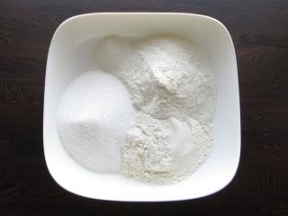 Jak na lahodný dýňáček se sušeným ovocem, ořechy a bílou čokoládovou polevou | recept Jak na lahodný dýňáček se sušeným ovocem, ořechy a bílou čokoládovou polevou | recept