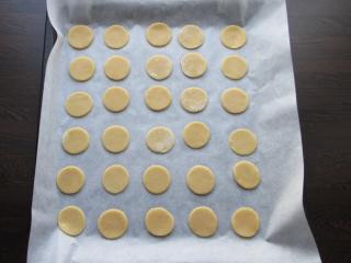 Jak upéct oříškové knoflíky | recept na vánoční cukroví Jak upéct oříškové knoflíky | recept na vánoční cukroví