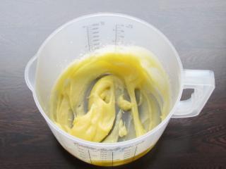 Jak připravit marcipánový krém k plnění korpusů | recept