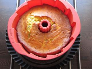 Jak na třenou levandulovou bábovku s tvarohem | recept na sladké pečení Jak na třenou levandulovou bábovku s tvarohem | recept na sladké pečení