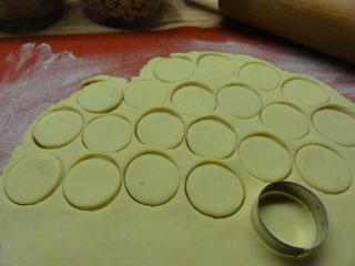 Jak upéct sýrové koláčky s ořechem | recept