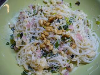 Jak připravit rýžové těstoviny s nivovou omáčkou | recept Jak připravit rýžové těstoviny s nivovou omáčkou | recept
