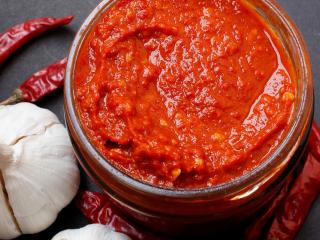 Jak udělat pikantní čili omáčku | recept Jak udělat pikantní čili omáčku | recept