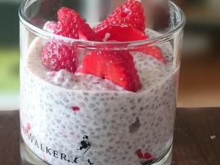 Jak udělat medový pudink z chia semínek s jahodovou pokrývkou | recept Jak udělat medový pudink z chia semínek s jahodovou pokrývkou | recept