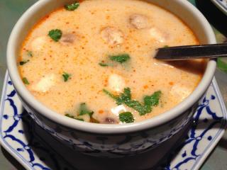 Jak udělat thajskou kokosovou polévku | recept Jak udělat thajskou kokosovou polévku | recept